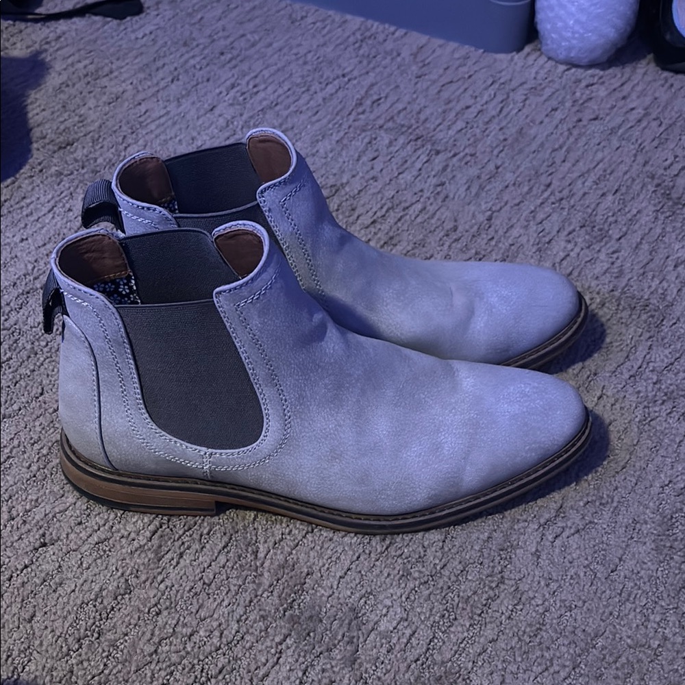 Steve Madden Gray Chukka Boots Casual Elegance